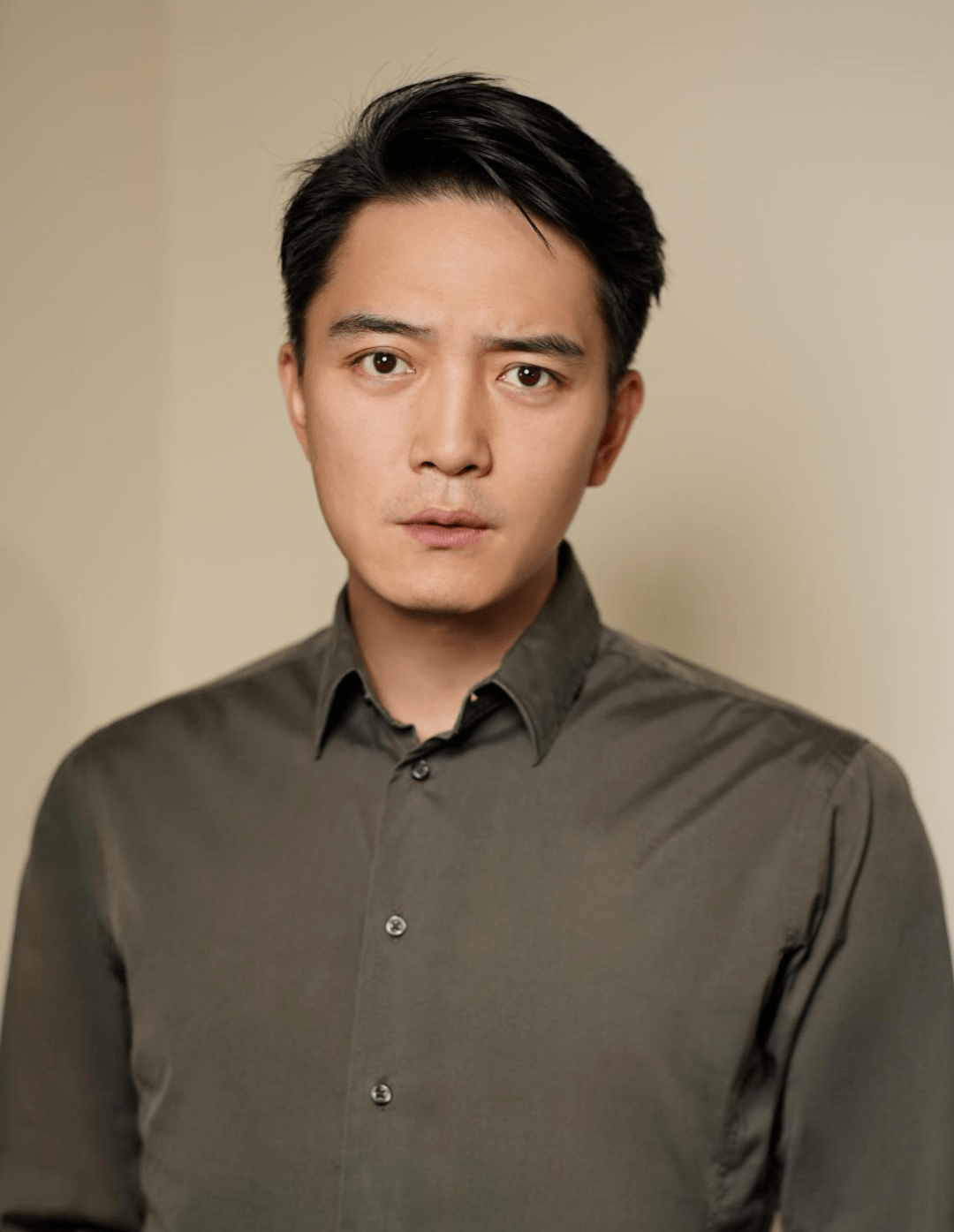 央华版《雷雨》《新原野》《说客》《樱桃园》央华版《海鸥》副导演
