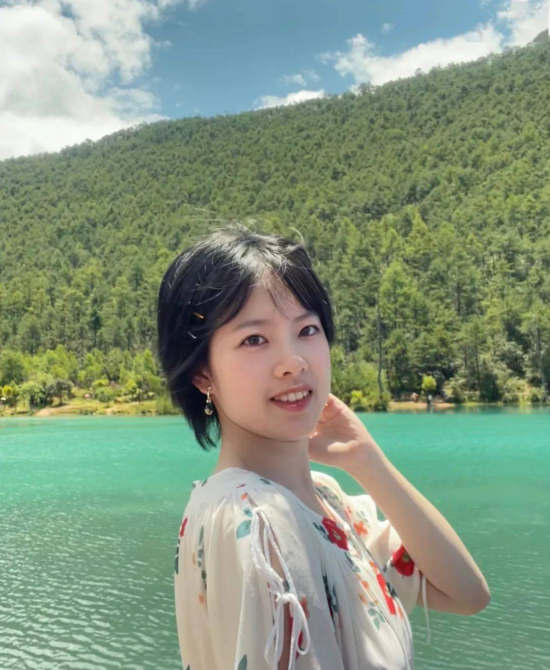 今日主播:张以文(青年作家)丨《我的王美娟女士》_文学_时候_小卖部