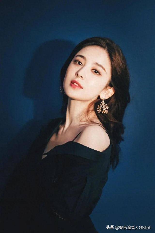 鞠婧祎撞衫古力娜扎居然稳住了_显得_造型_大气