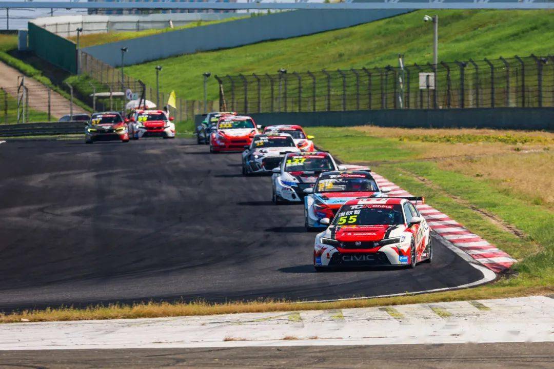永远向前,东风本田tcr china刮起速度旋风_国际赛车场_比赛_谢欣哲