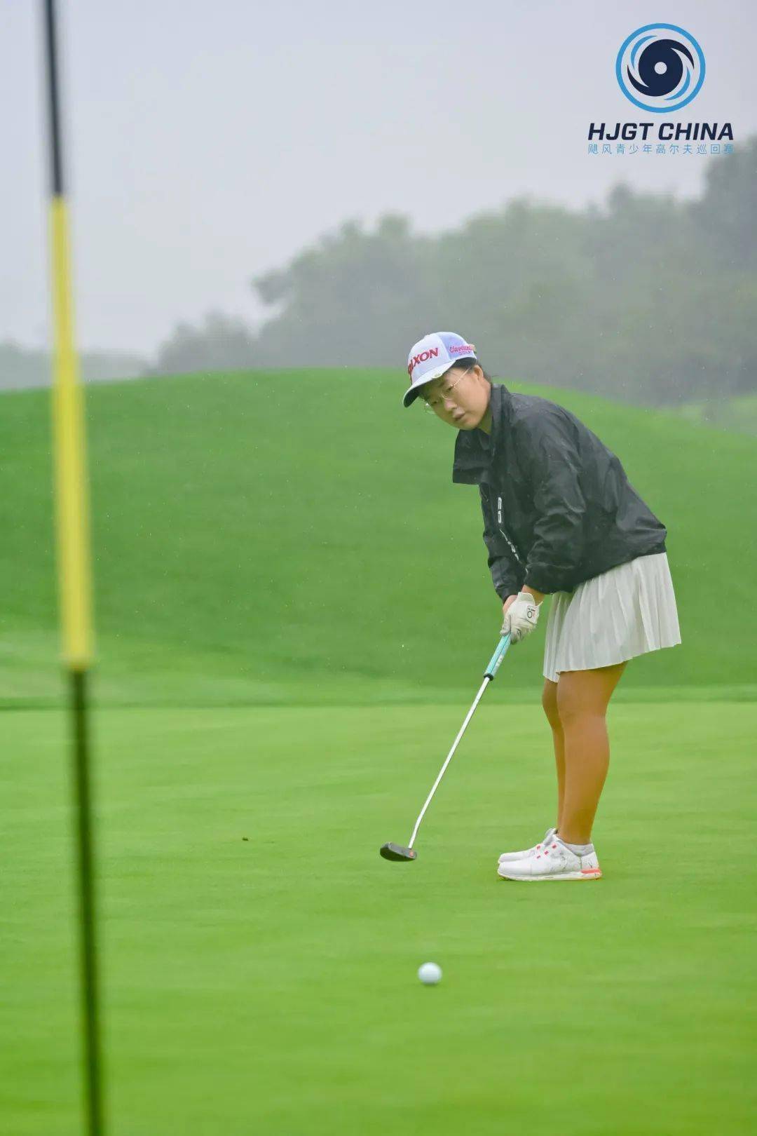 男子14-15岁组和女子14-18岁组分别由14岁的北京小将李昱辰和15岁的