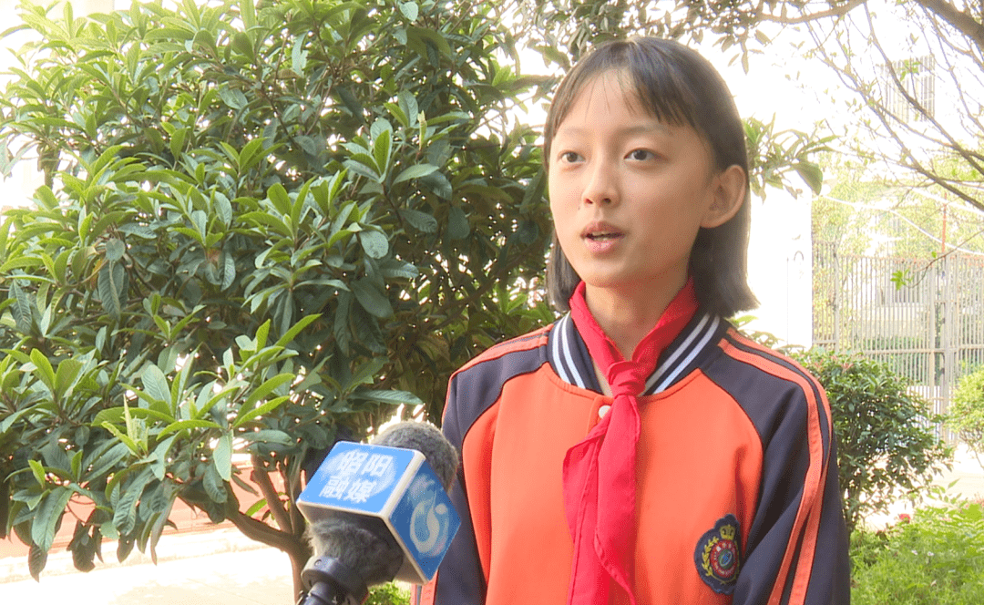 昭通鑫华黄冈小学学生 张雨彤老师像那默默无闻的树根,让小树茁壮成长