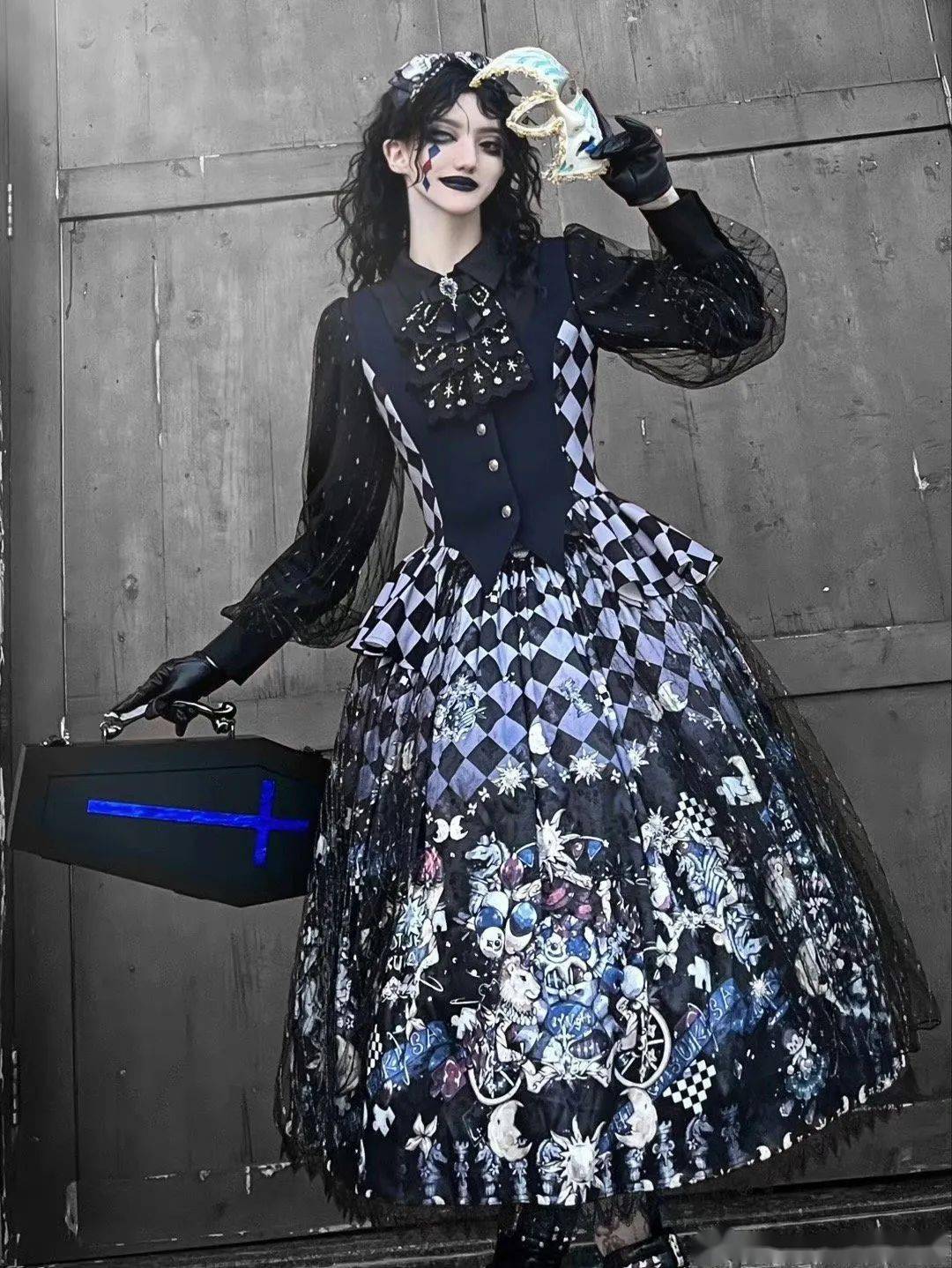 莉莉安娜珍奇柜by 黑眼圈诊疗室状态:预约中是层