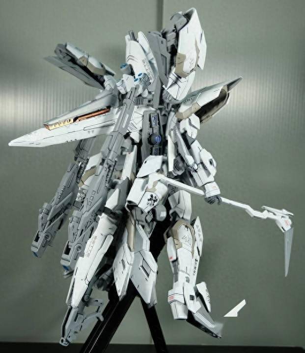 1:100比例可变形蜘蛛,白色圣盾高达模型_机械_细节_感觉