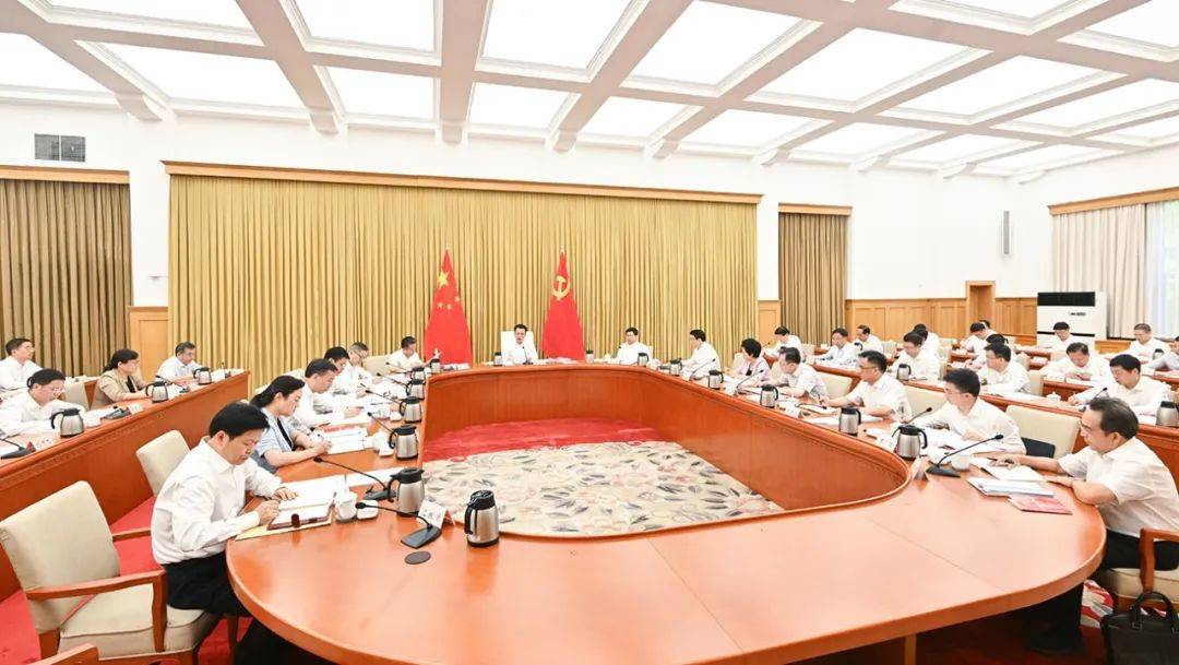 市委常委会举行会议 市委书记袁家军主持并讲话_建设_习近平_工作