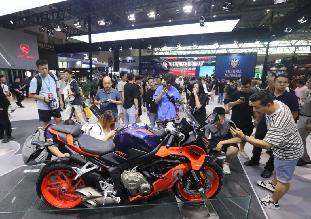 2023中国摩博会惊艳开幕→_摩托_重庆_罗斌