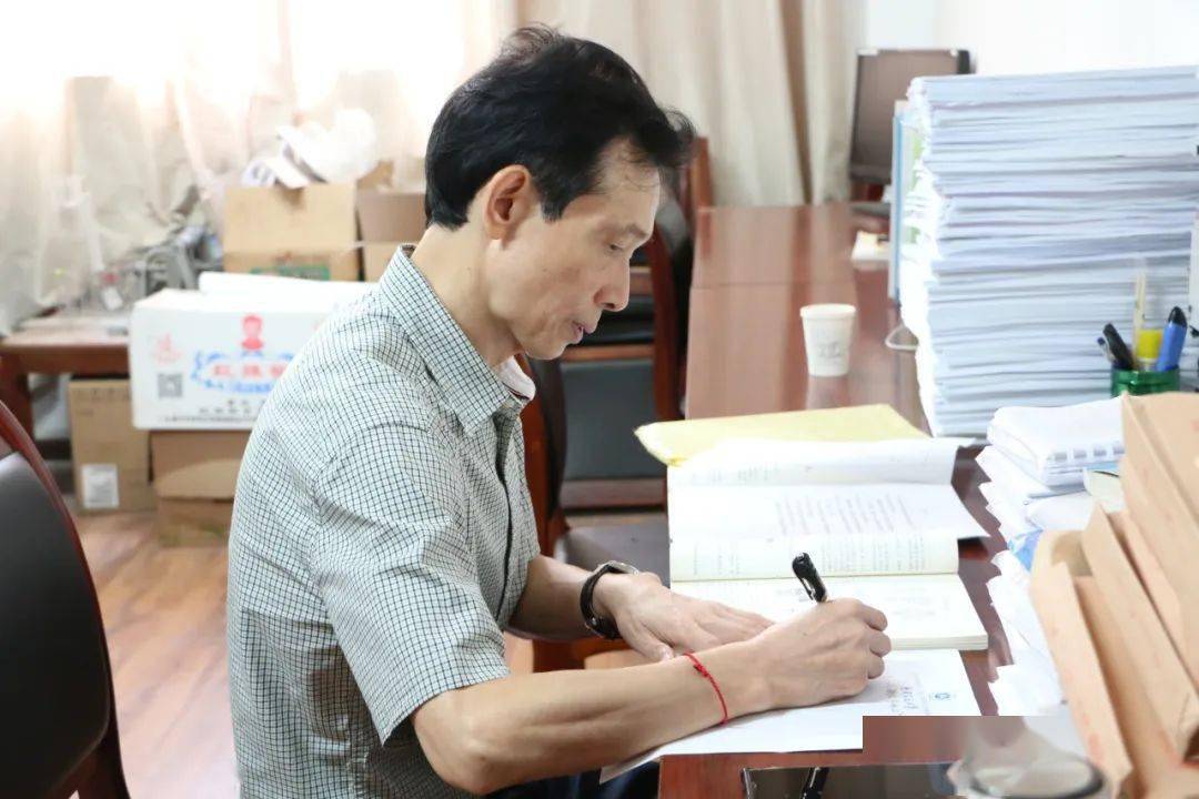 交大之师 甘当路石丨重庆交通大学张世义:愿为教育事业"小齿轮",传送