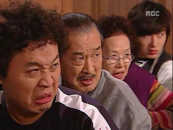 的爷爷,力大无穷的罗文姬女士,故事讲述首尔黑石洞李顺财一家人的生活