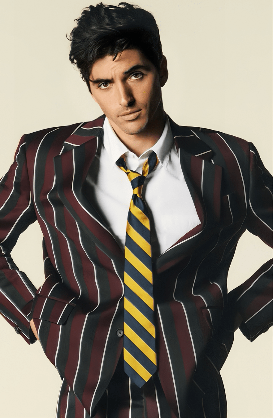 身高1米85,荷尔蒙爆棚,这部爆款电影的男主,已经开始在全球吸粉无数.