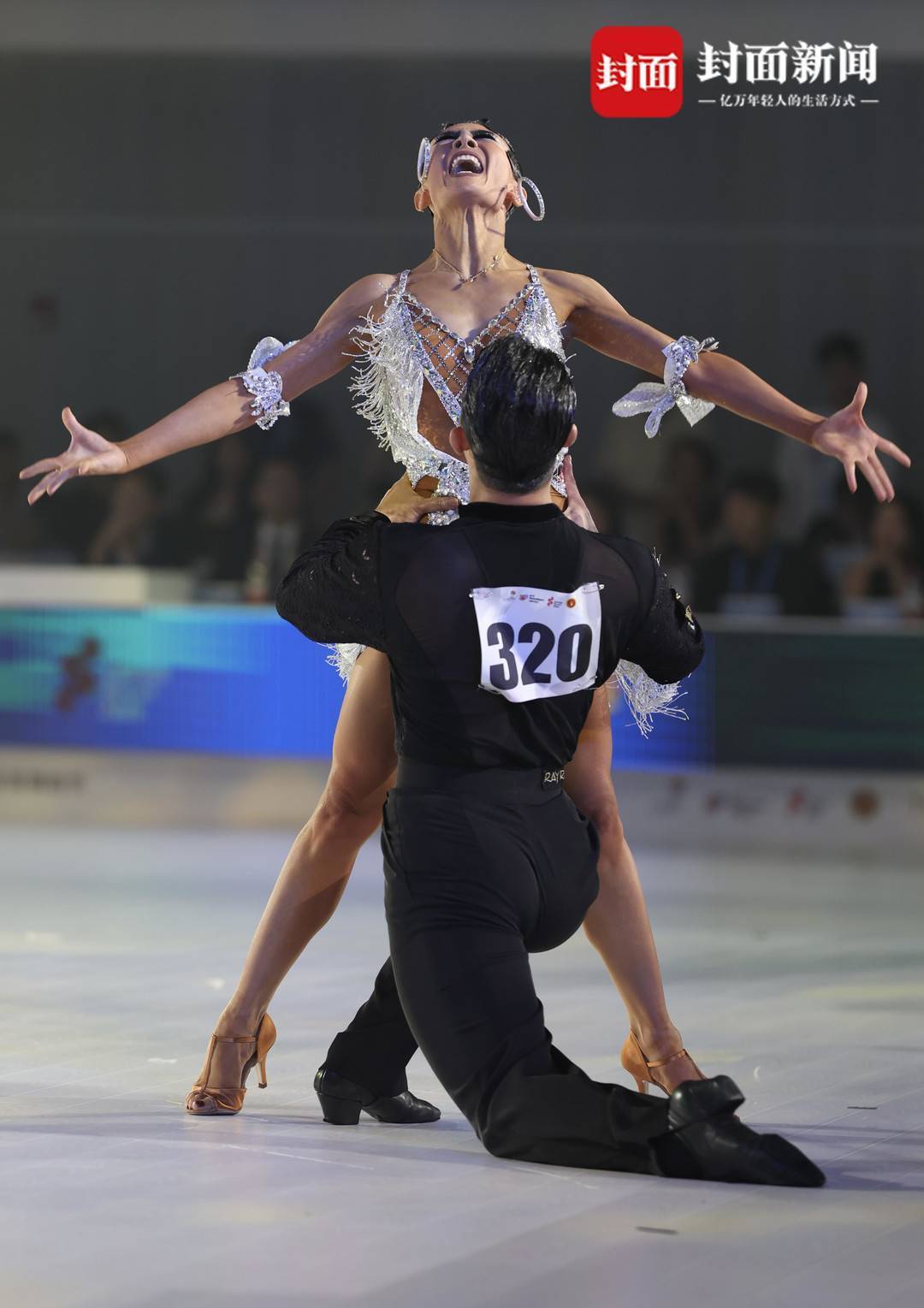 图集|世界体育舞蹈节中国组合阎棒棒杜玉君再夺一冠_拉丁舞_项冠军