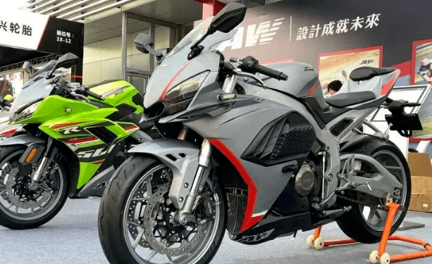 又一款国产四缸700cc仿赛要来了._搜狐汽车_搜狐网