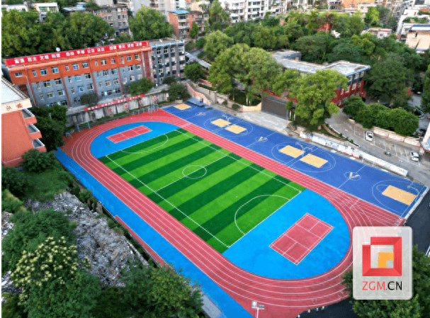 时代发展:校区扩建到省级高中解放前夕,富顺一中校舍只有夹壁结构平房