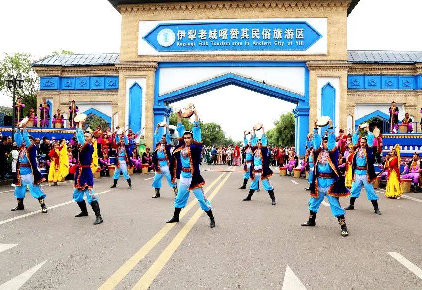 伊犁老城喀赞其民俗旅游区上新啦_游客_景区_李亚锋