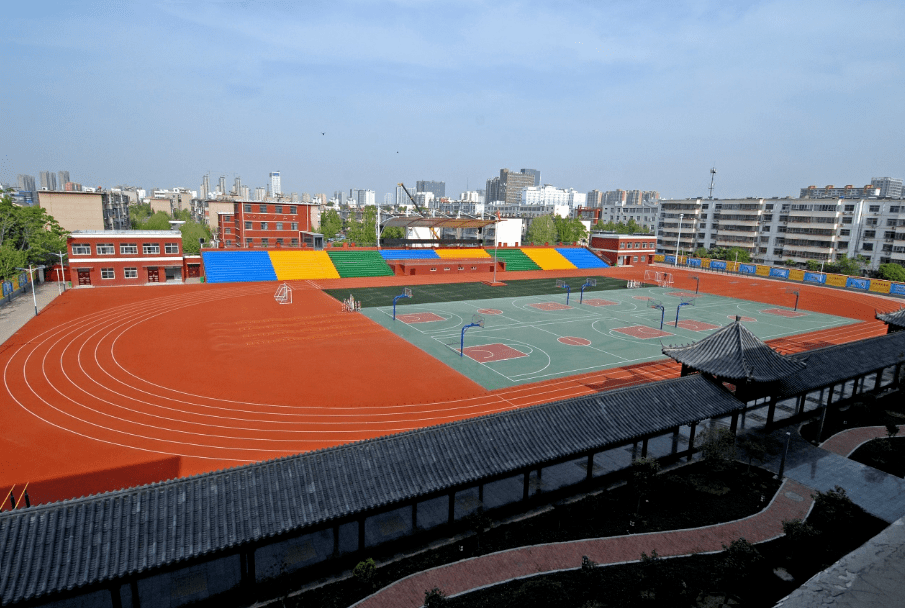 老校园濮阳市油田第六中学始建于1982年,地处濮阳市华龙区扶余南路.