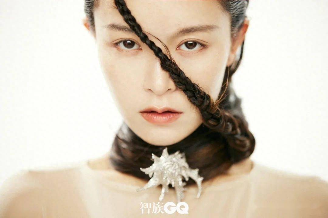 女星文咏珊《gq智族》写真大片,颠覆形象变身超酷冷感女战士_janice