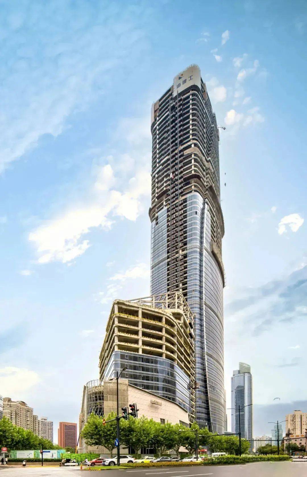 上海浦西第一高楼封顶,徐家汇中心370米塔楼结构封顶_施工_项目_办公