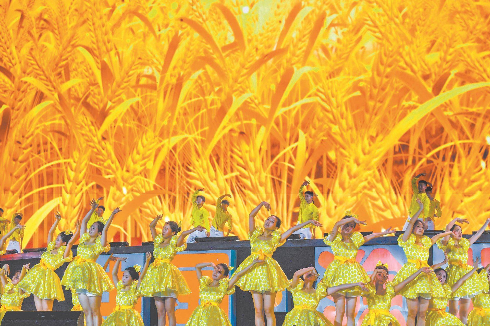 希望的田野歌声扬——第九届中国农民歌会主题演出侧记