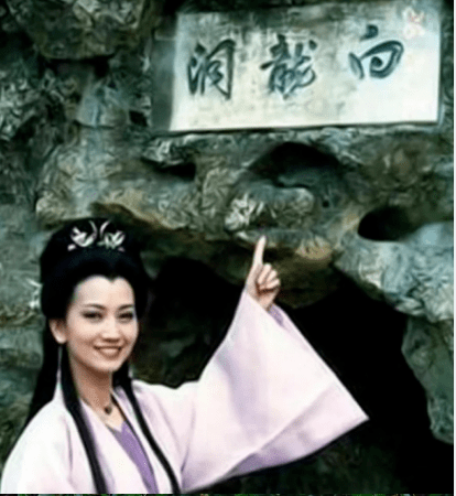 相传水漫金山之后,许仙就是从这里走了七天七夜到达西湖断桥,再次与白