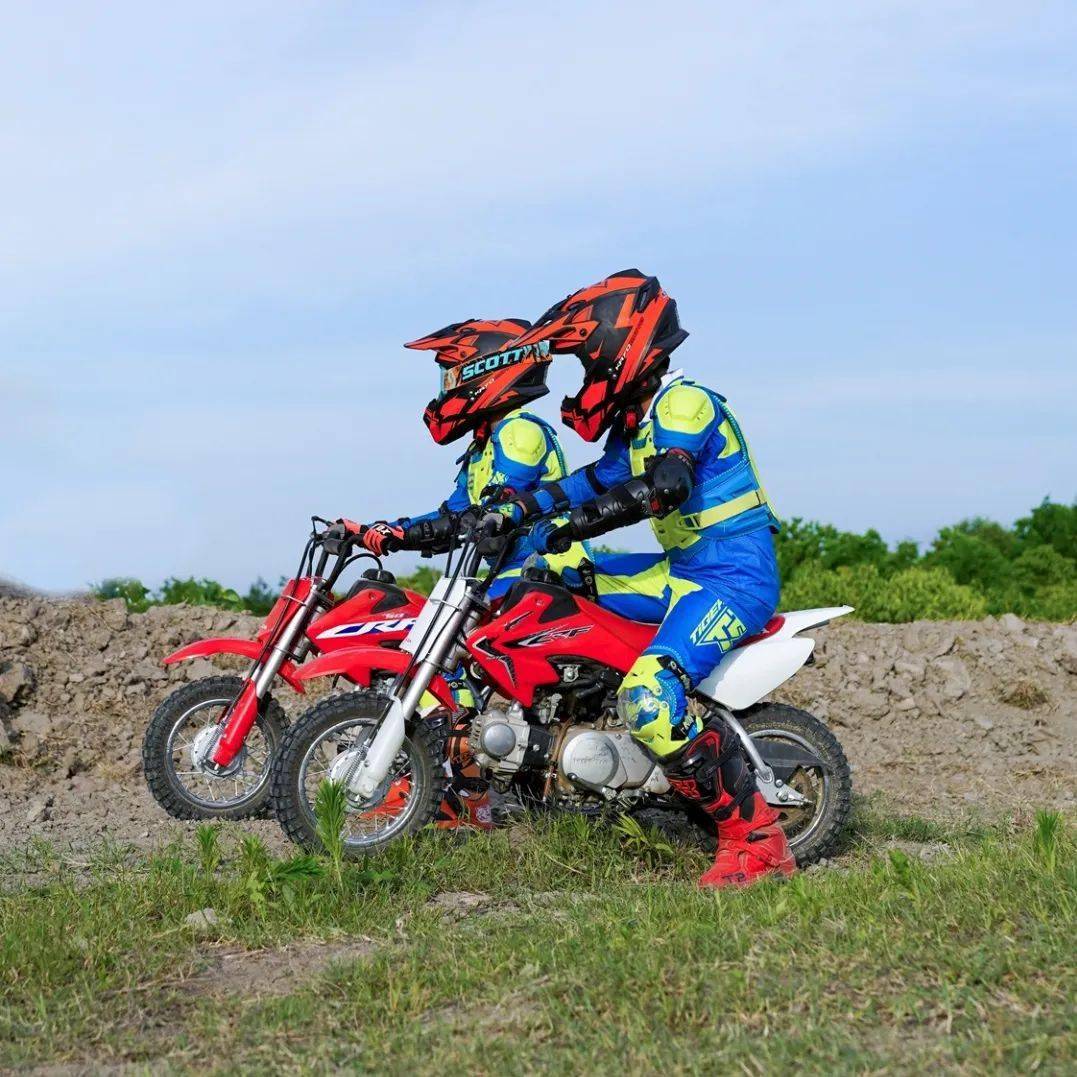 【青少年摩托车1日训练营】明星教练亲自执教,原生态越野赛道,honda