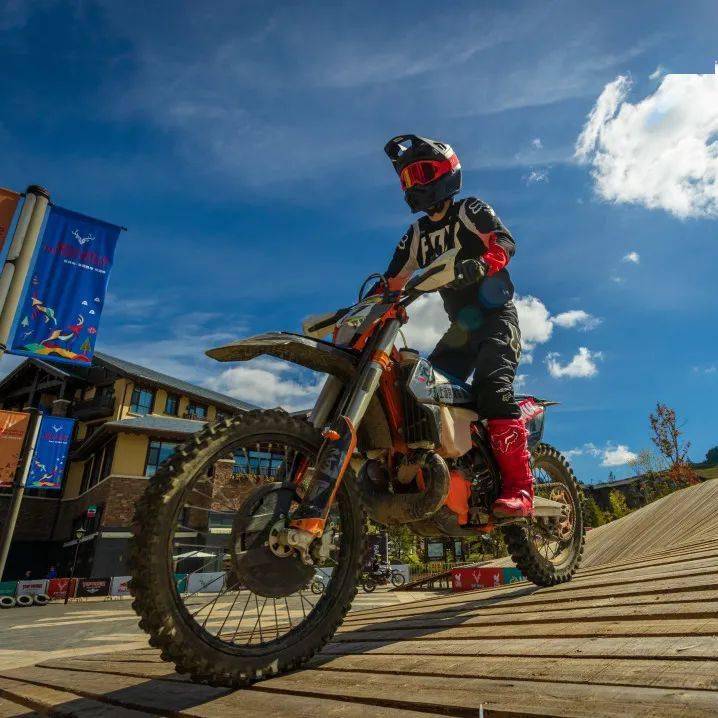 【青少年摩托车1日训练营】明星教练亲自执教,原生态越野赛道,honda