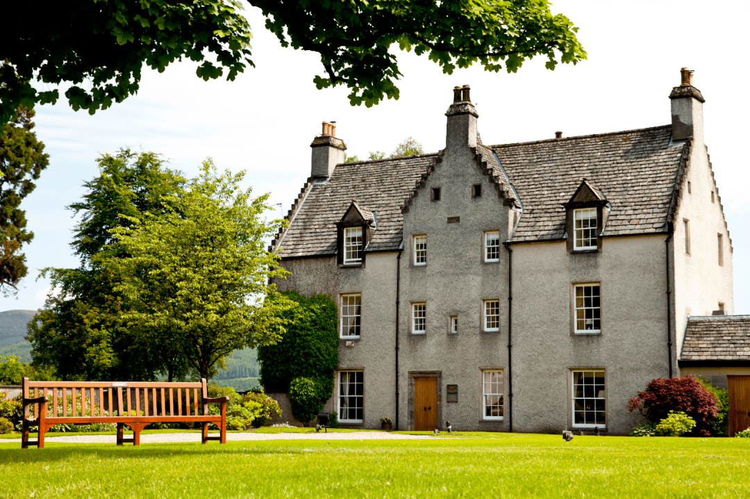 上图:麦卡伦庄园上图:麦卡伦举办醇境之源艺术体验展麦卡伦最新产品"