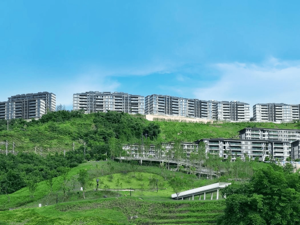 项目介绍|轻轨6号线沿线华侨城云麓台约16500元/㎡起_洋房_重庆_保障