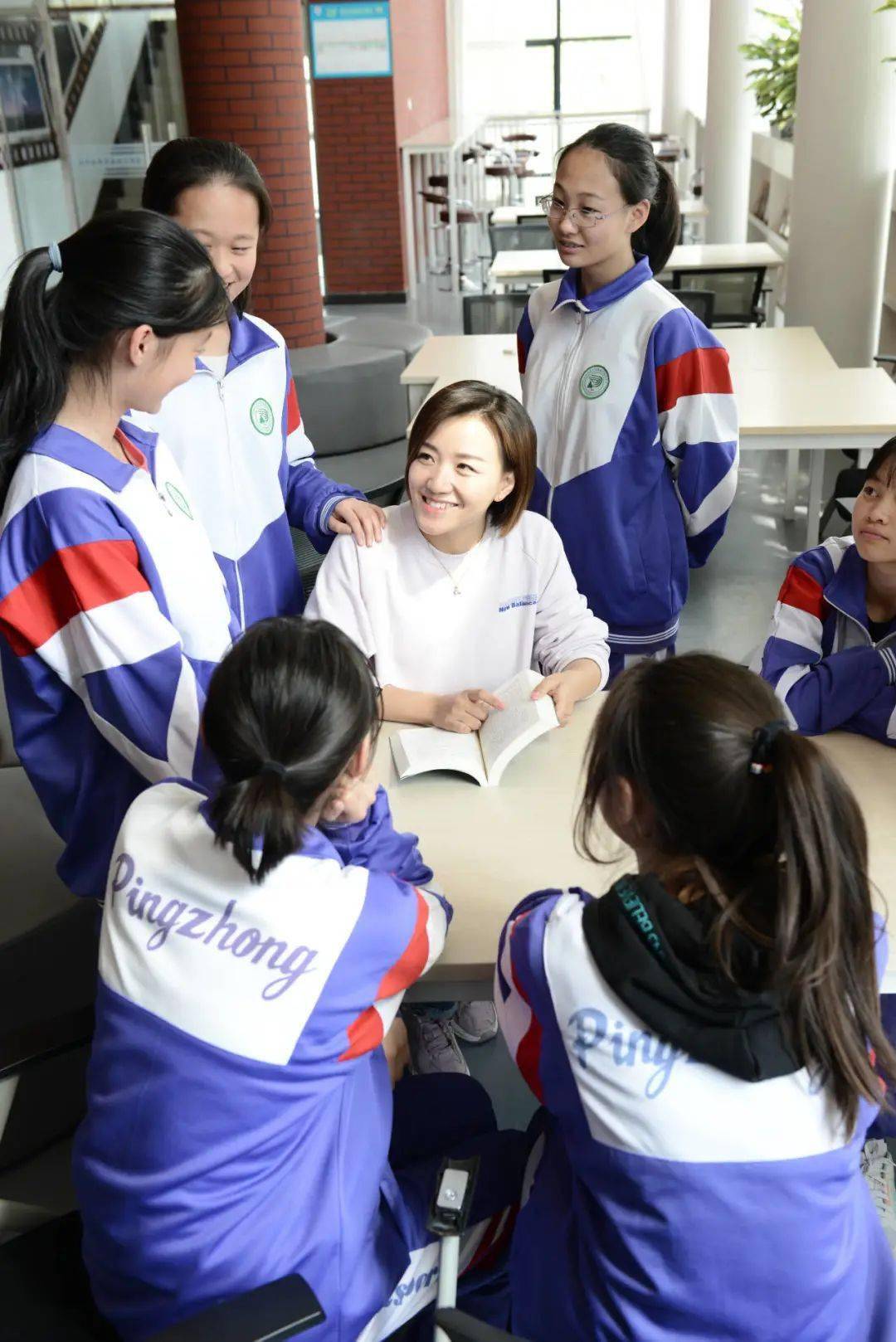 喜报丨我校李楠老师被评为石景山区优秀班主任_工作_班级_青春