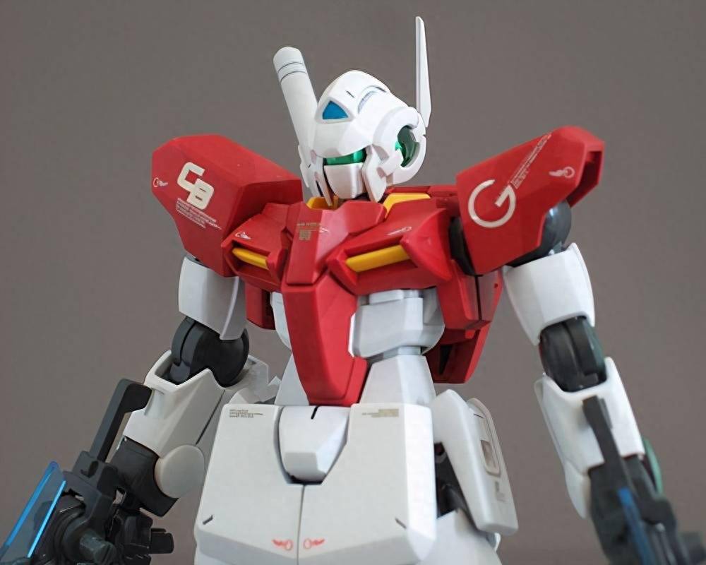 真不知道主角高达们遇见背着太阳炉的杂兵机吉姆会是什么想法?