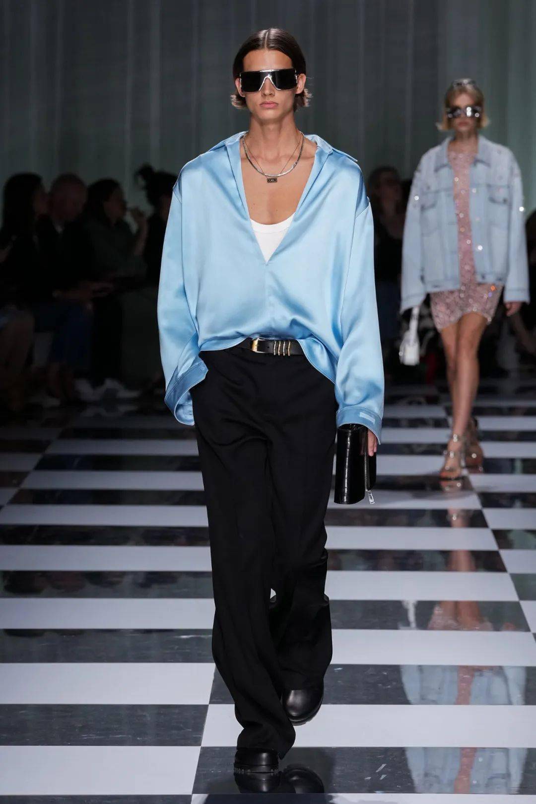 秀场| versace 2024 春季成衣时装秀