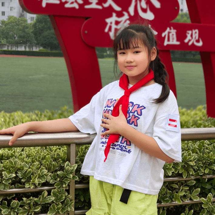 自尊自强奖张若琪时刻以"乐学,精业"的校训来严格要求自己,多次获得"