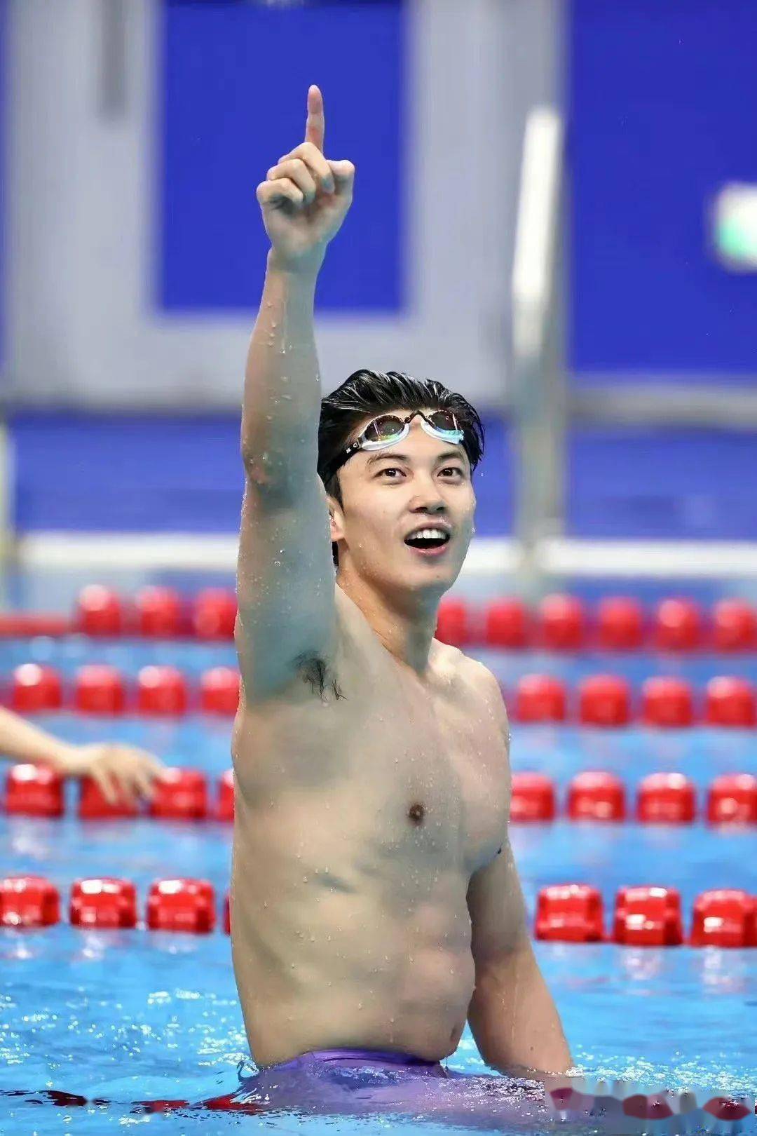 国产"双开门冰箱"火到韩网_汪顺_游泳_网友