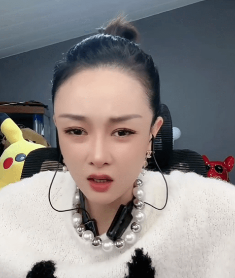 万伊喊话我不是逆徒,我师父把我开除真想不通!_活动_全是挣_都想