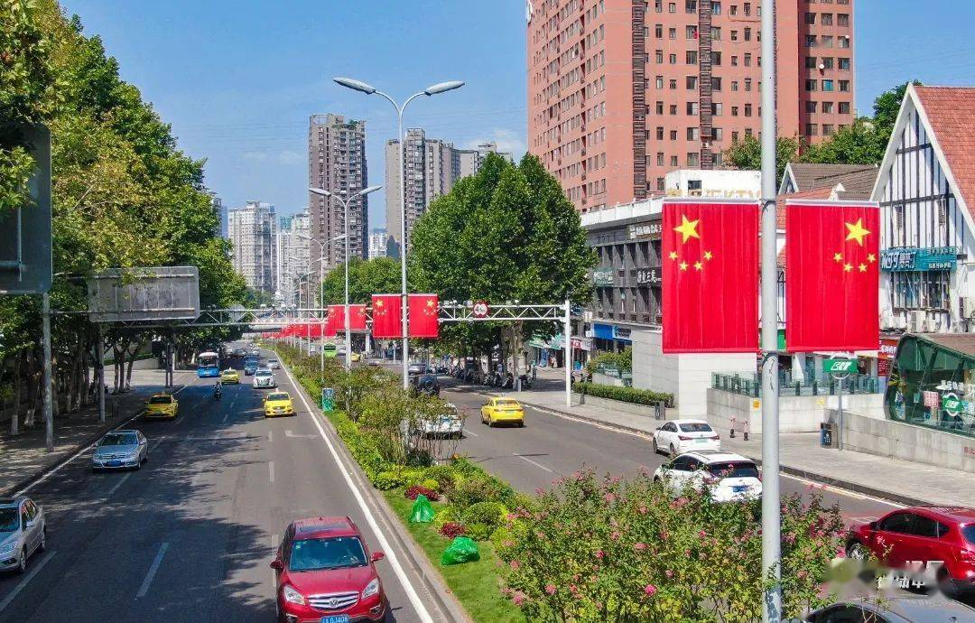 重庆,处处涌动"中国红"!_教育_五星红旗_主题