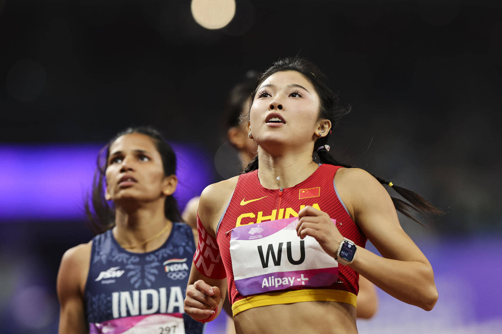 吴艳妮出战“学青会”100米栏比赛，亚运会抢跑后迎来正名机会 | 极目新闻