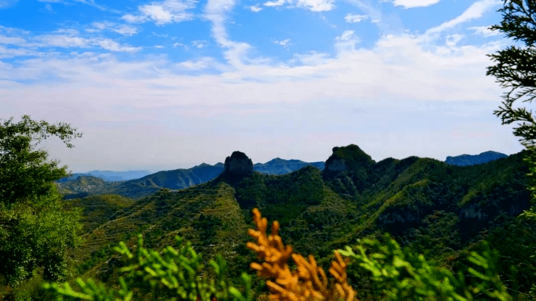 炉峰山静默深远,滋养着万物天幕之下,磁县的山川▲慈兴大道▲磁州