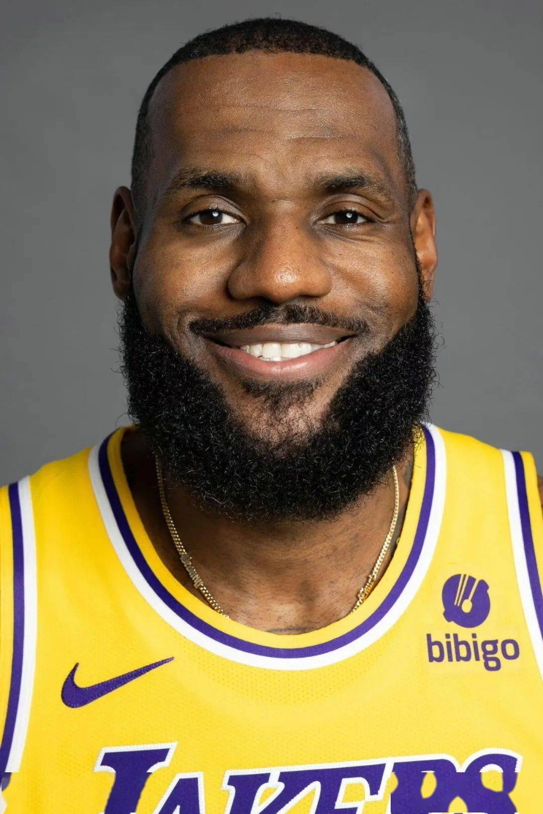 詹姆斯今天的一大波高清定妆照_赛季_儿子_康复