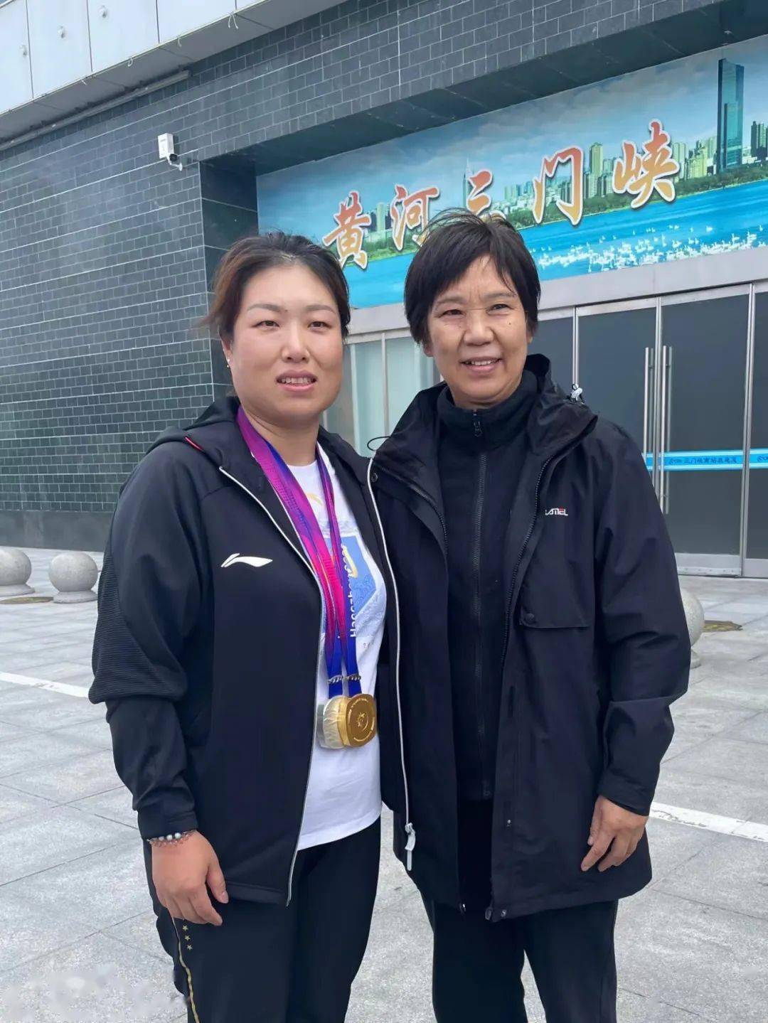 36岁的武翠翠,是三门峡经济开发区人,毕业于市体校