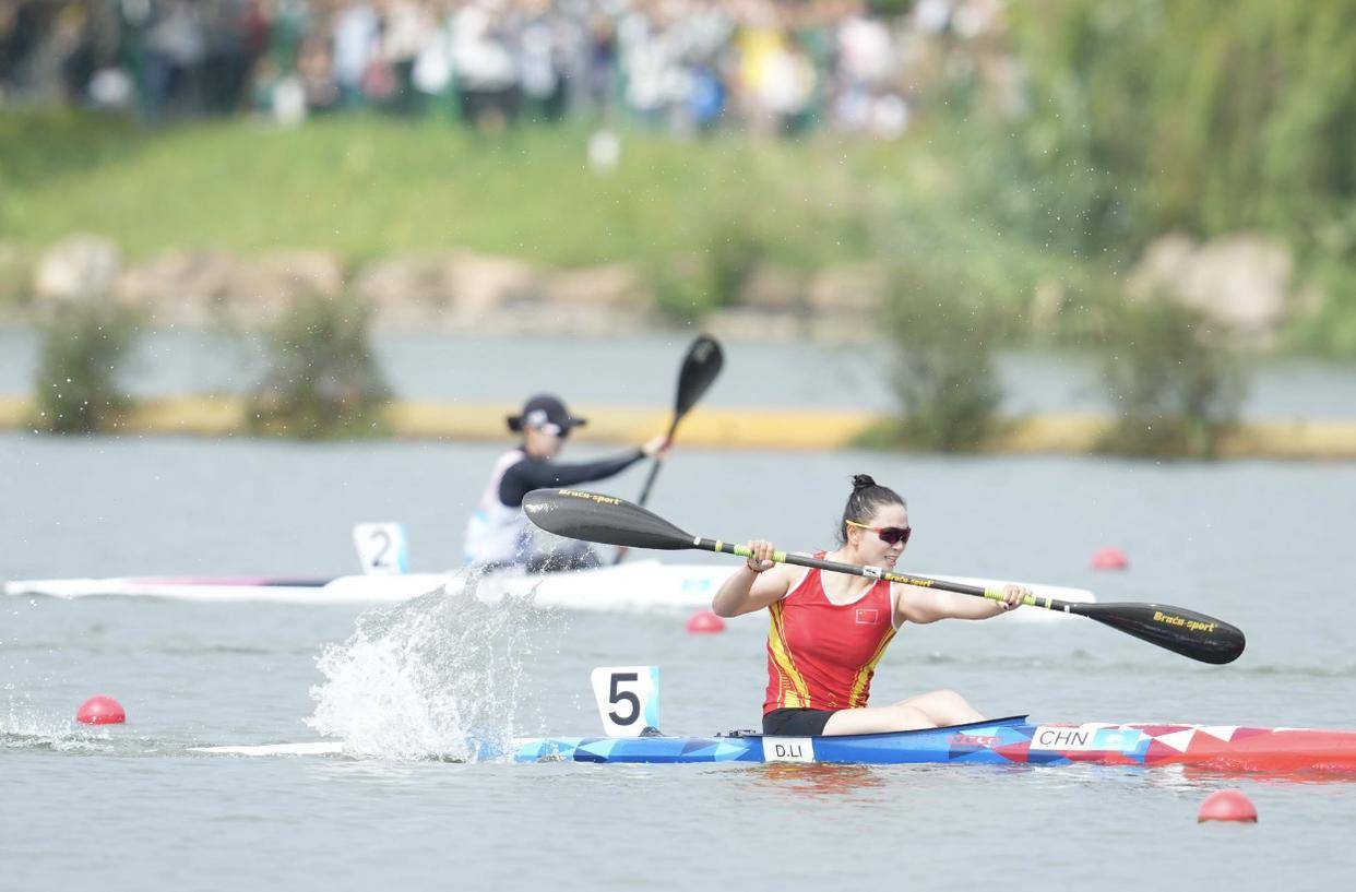 李冬崟夺得杭州亚运会皮划艇静水女子500米单人皮艇金牌_选手_中国