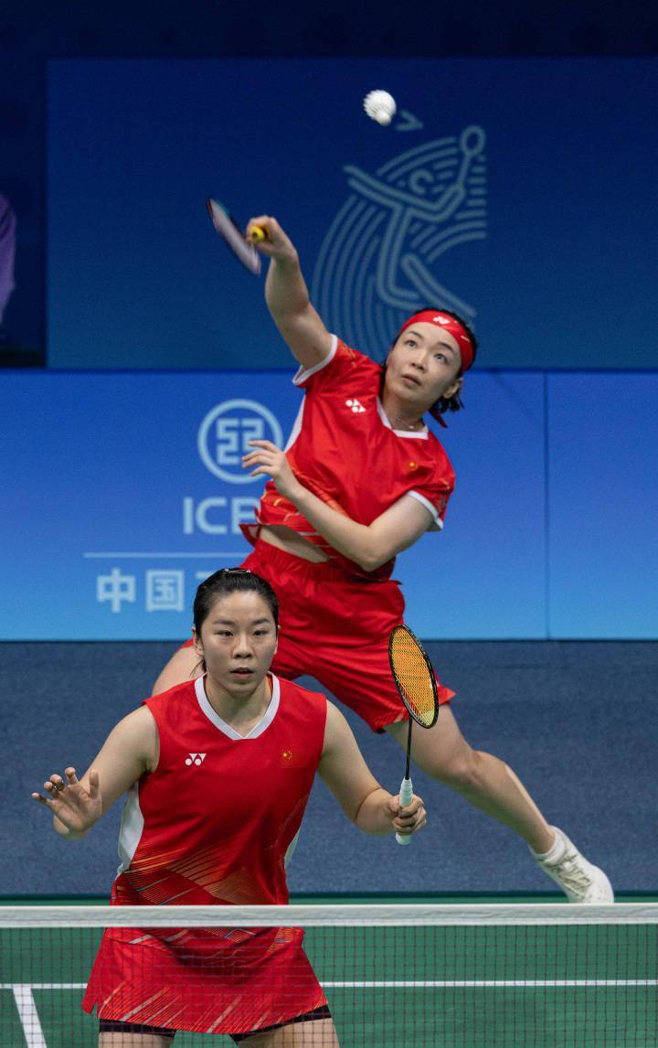 羽毛球女子双打半决赛 陈清晨/贾一凡2-1逆转取胜晋级决赛_比赛_组合