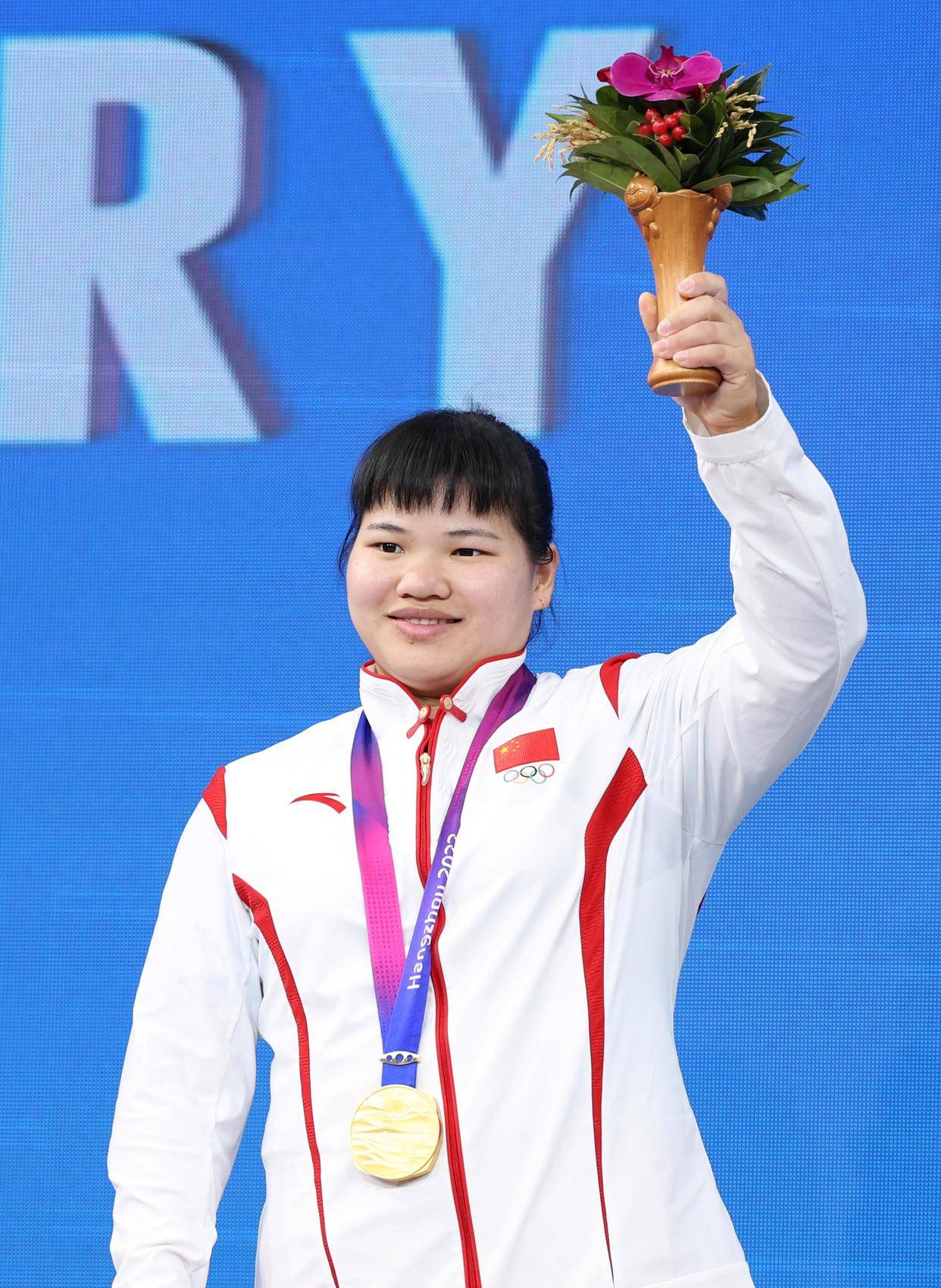 (杭州亚运会)举重——女子87公斤级比赛赛况(2)_选手_梁小梅_杨磊