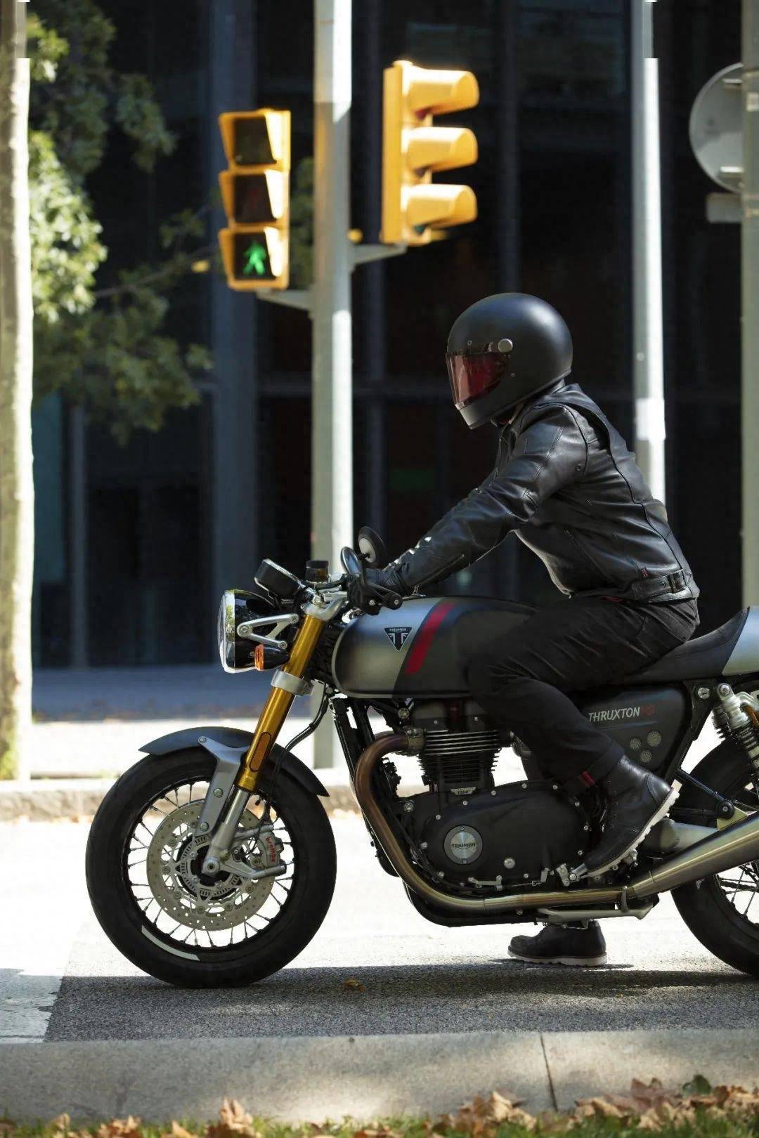 咖啡骑士——triumph thruxton 1200 rs_搜狐汽车_搜狐网