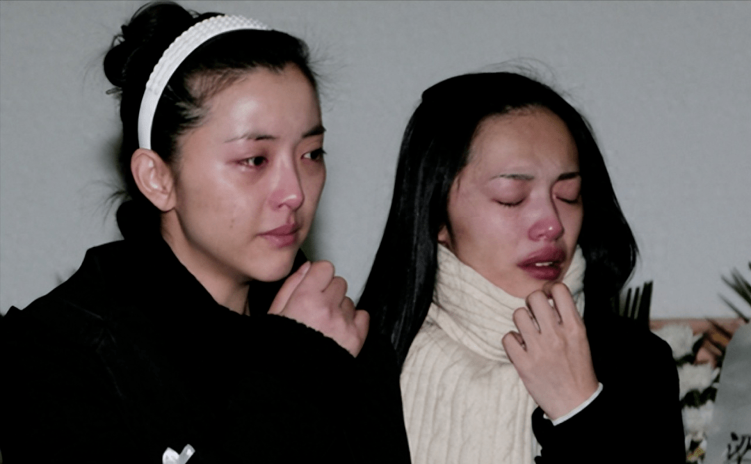 4王洁曦2008年,一个年轻的女演员悄然进入了中国娱乐圈,她的名字是