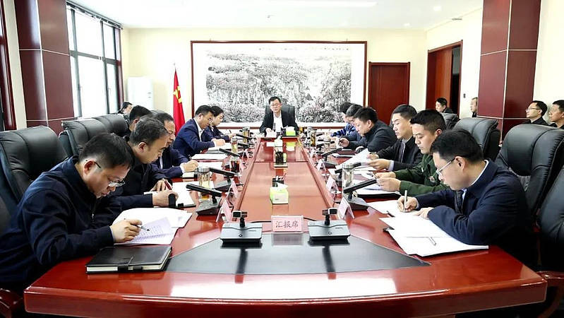 县委副书记滕云,县委常委王永鹏,樊宝峰,薛宇航,申连庚,刘小川,刘建锋