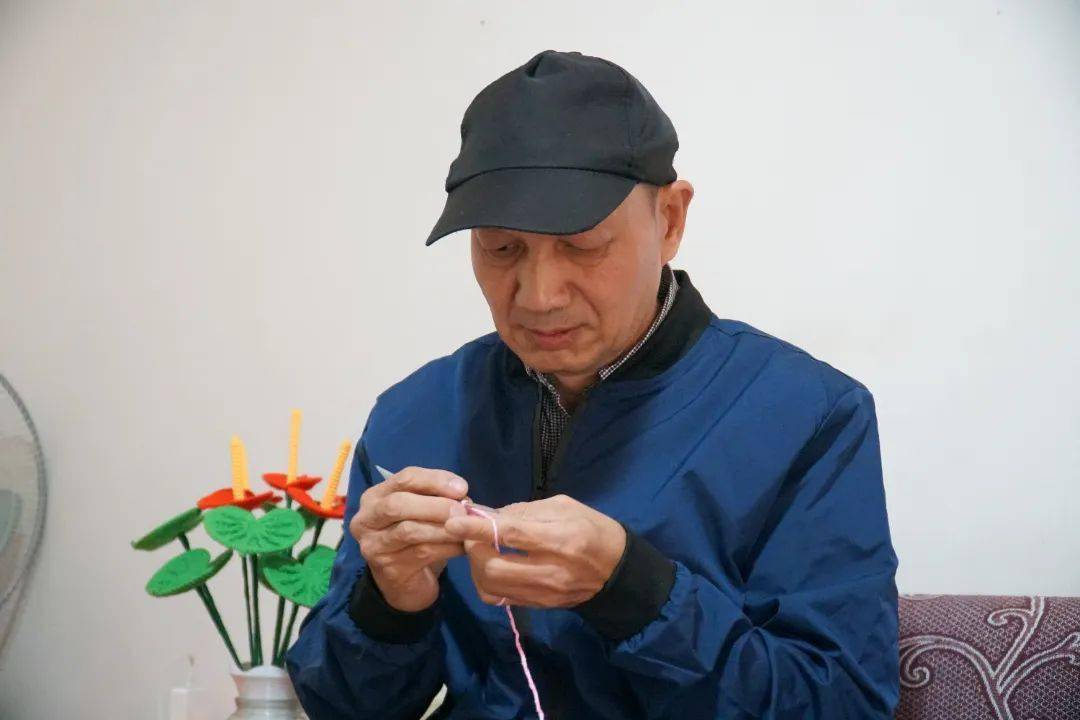 李学兴:巧手生花 钩织多彩生活_毛线_手工_玩偶