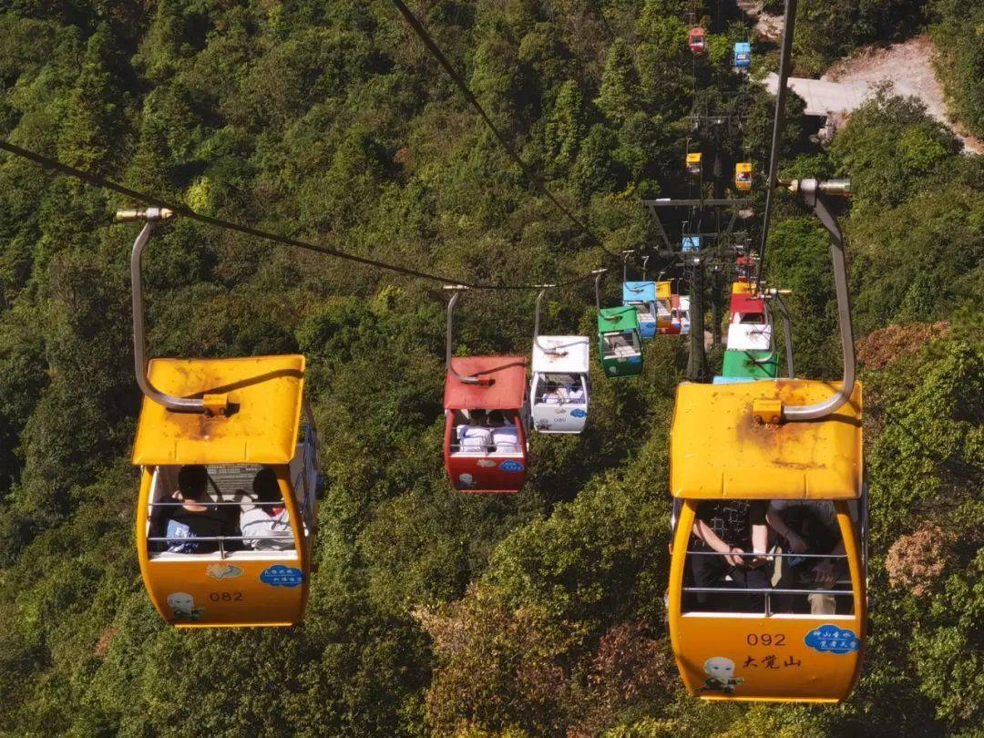 带孩子来大觉山,感受"调色盘"的千变万化_高山旱_世界_玻璃