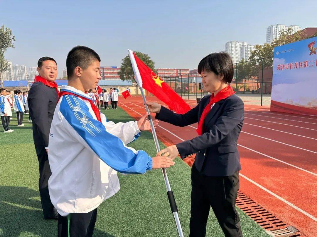 争做新时代好队员 | 菏泽团市委参加牡丹区二十一中教育集团文苑学校