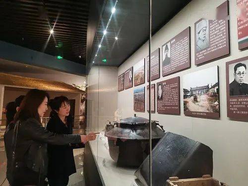 参观红色教育基地 深化党性主题教育 鸡西体彩参观鸡西市博物馆