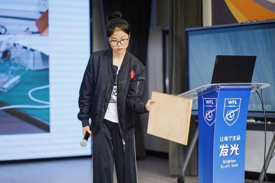 任承哲,虞思涵同学的项目《基于esp32的单缝衍射自动化装置》,张韬