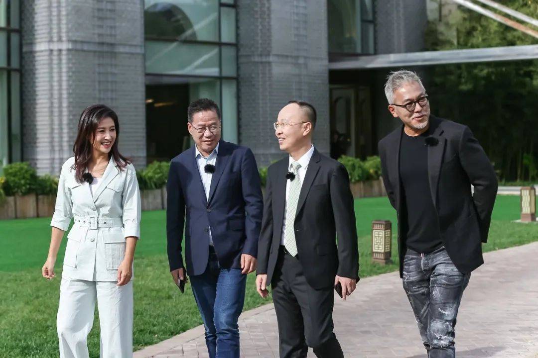 马光远春妮共鉴藏品,懋源璟玺极致顶配湖境墅王压轴亮相_生活_产品_市场