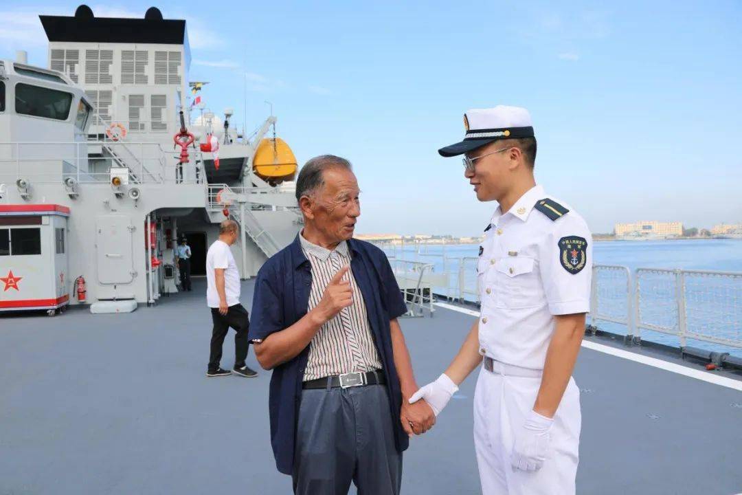 的记忆每个人都收获满满近2个月的航行返回青岛某军港顺利完成远海实